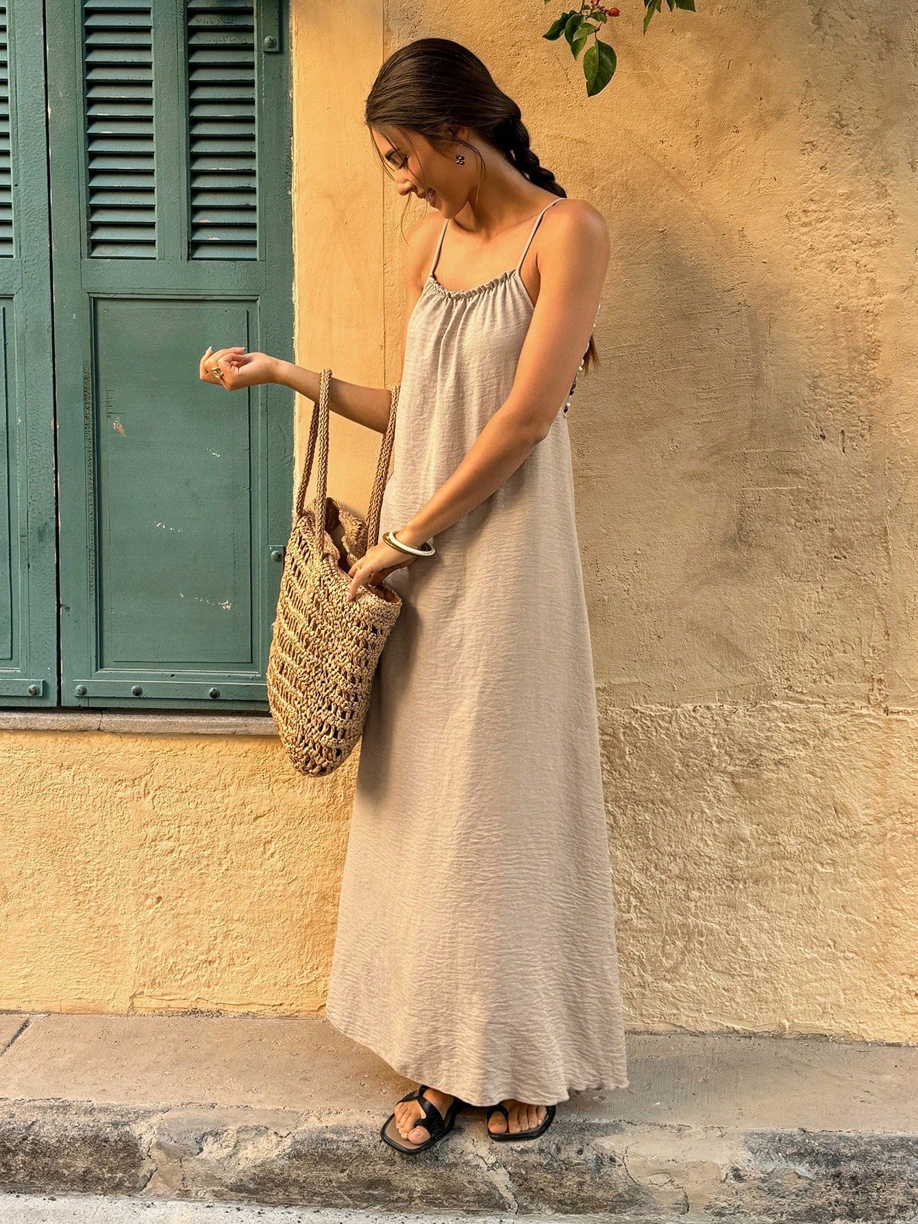 Naïma robe dos-nu style vacances