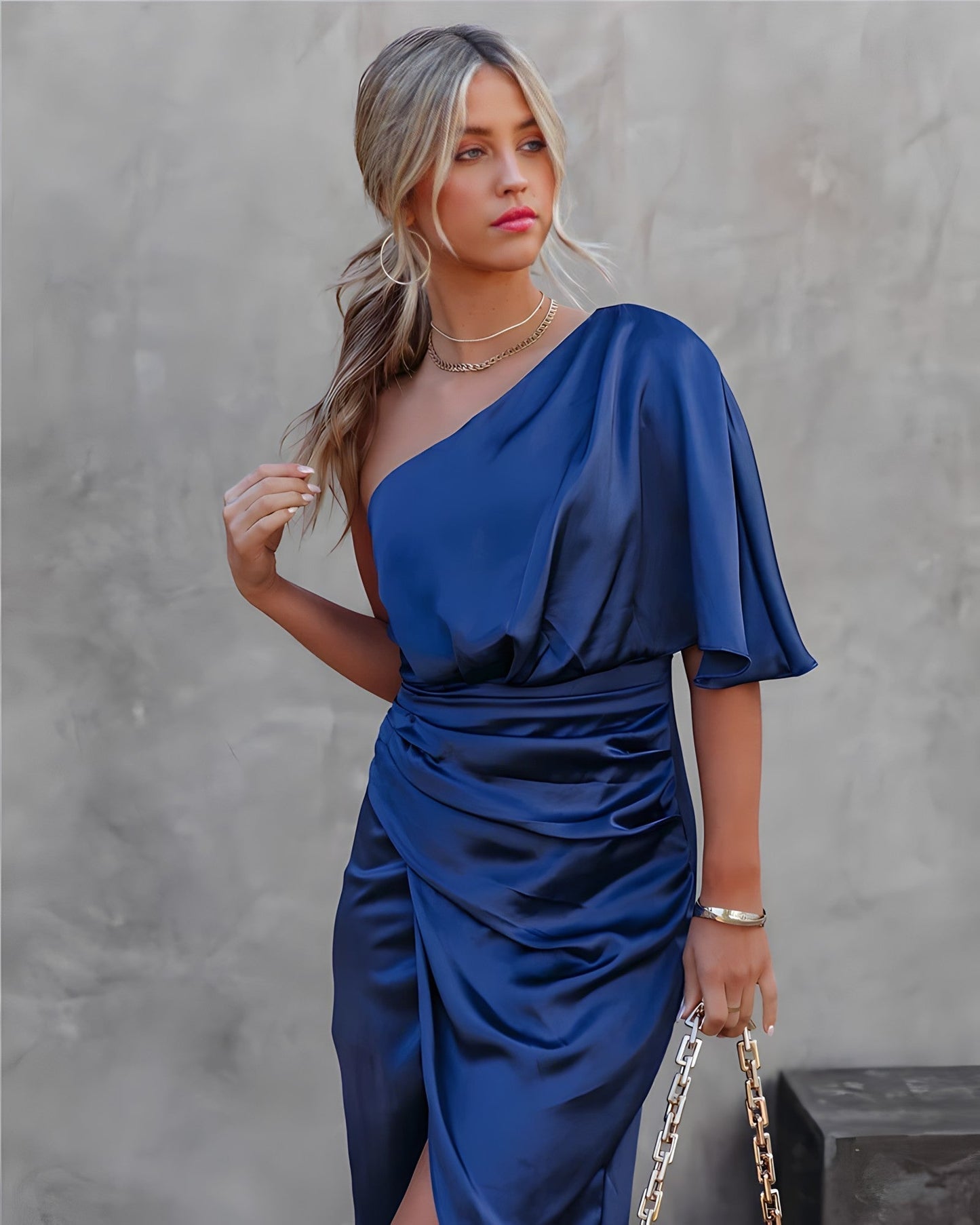 Noémie robe élégante à une manche